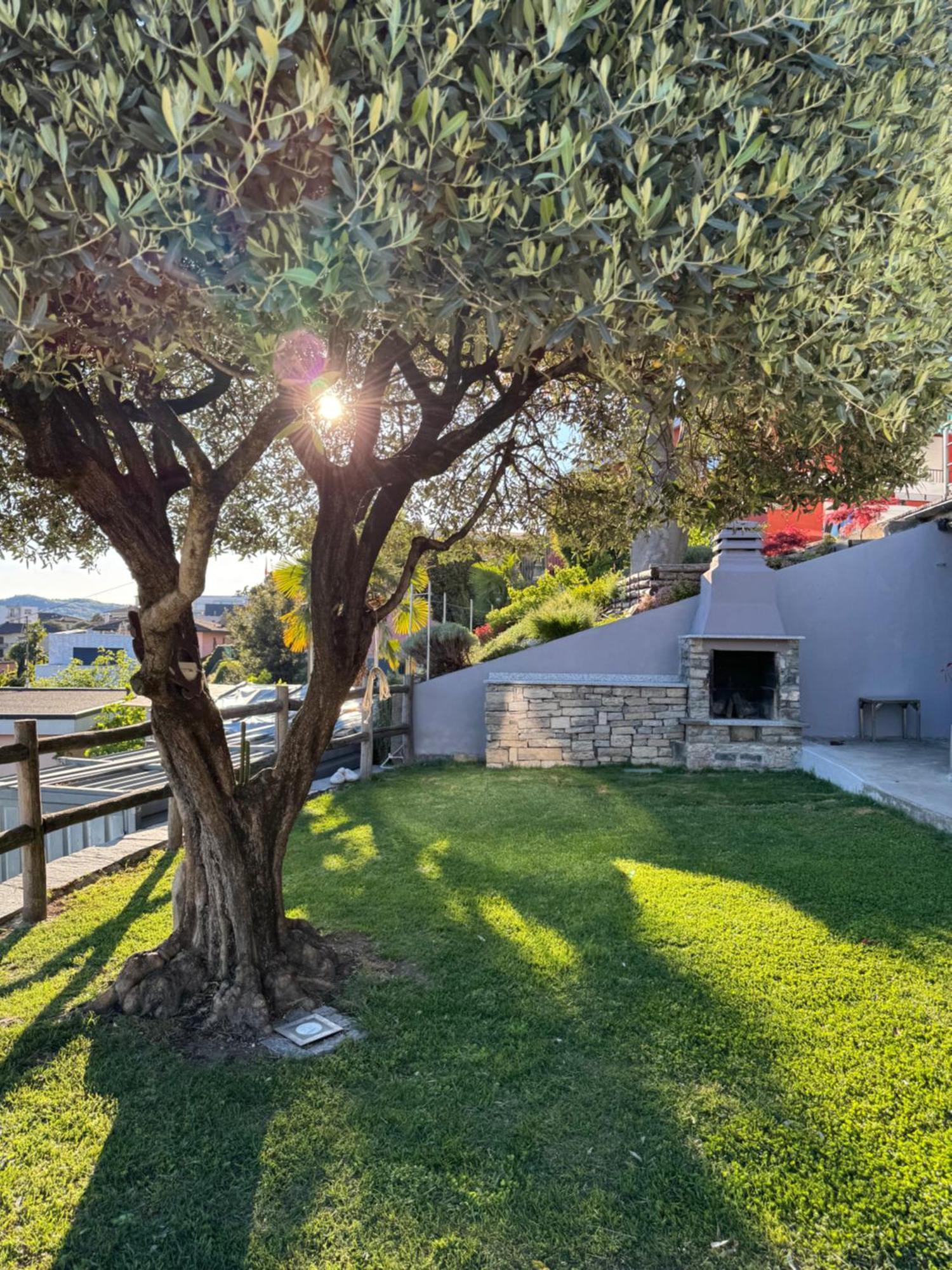 Vacallo Veralto - Modern Suite With Como Lake View מראה חיצוני תמונה